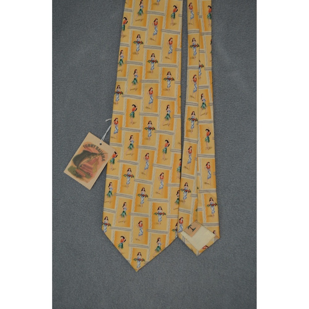 Tommy Bahama Neck Tie Yellow Silk Hula Girl Hawaii Hand Made New